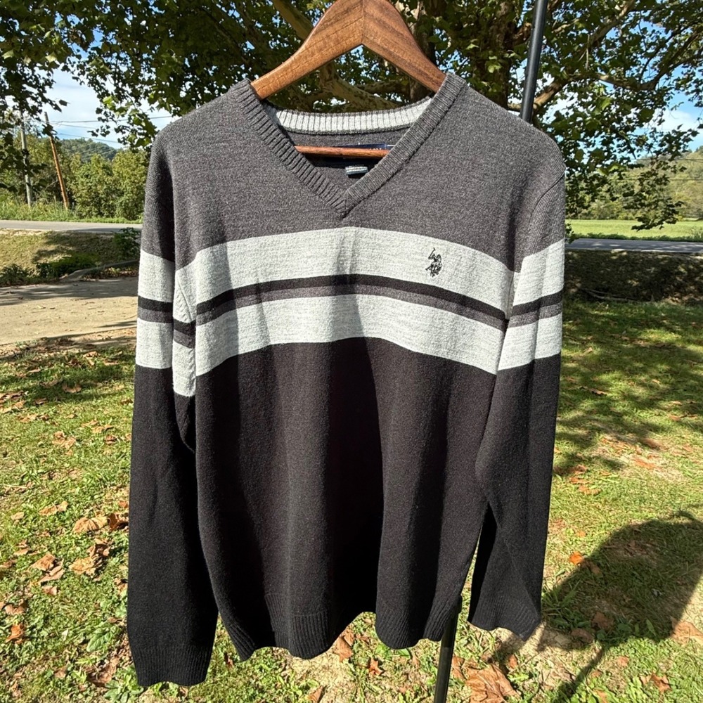US Polo Assn Mens V-Neck Sweater Grey Black Colorblock Size L Casual Preppy Work